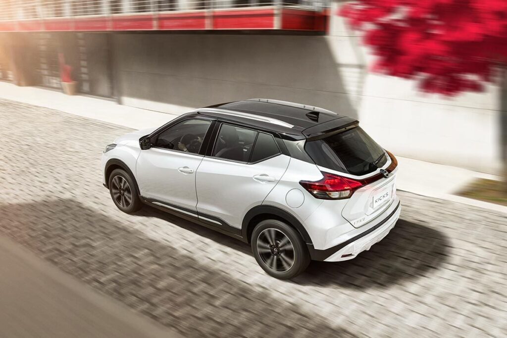 kicks-diseno-techo-flotante.jpg.ximg.l_12_m.smart