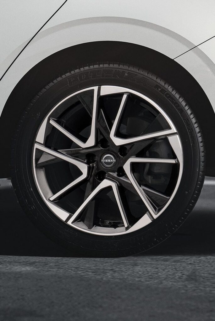 llantas-aleacion-18-d.jpg.ximg.l_12_h.smart