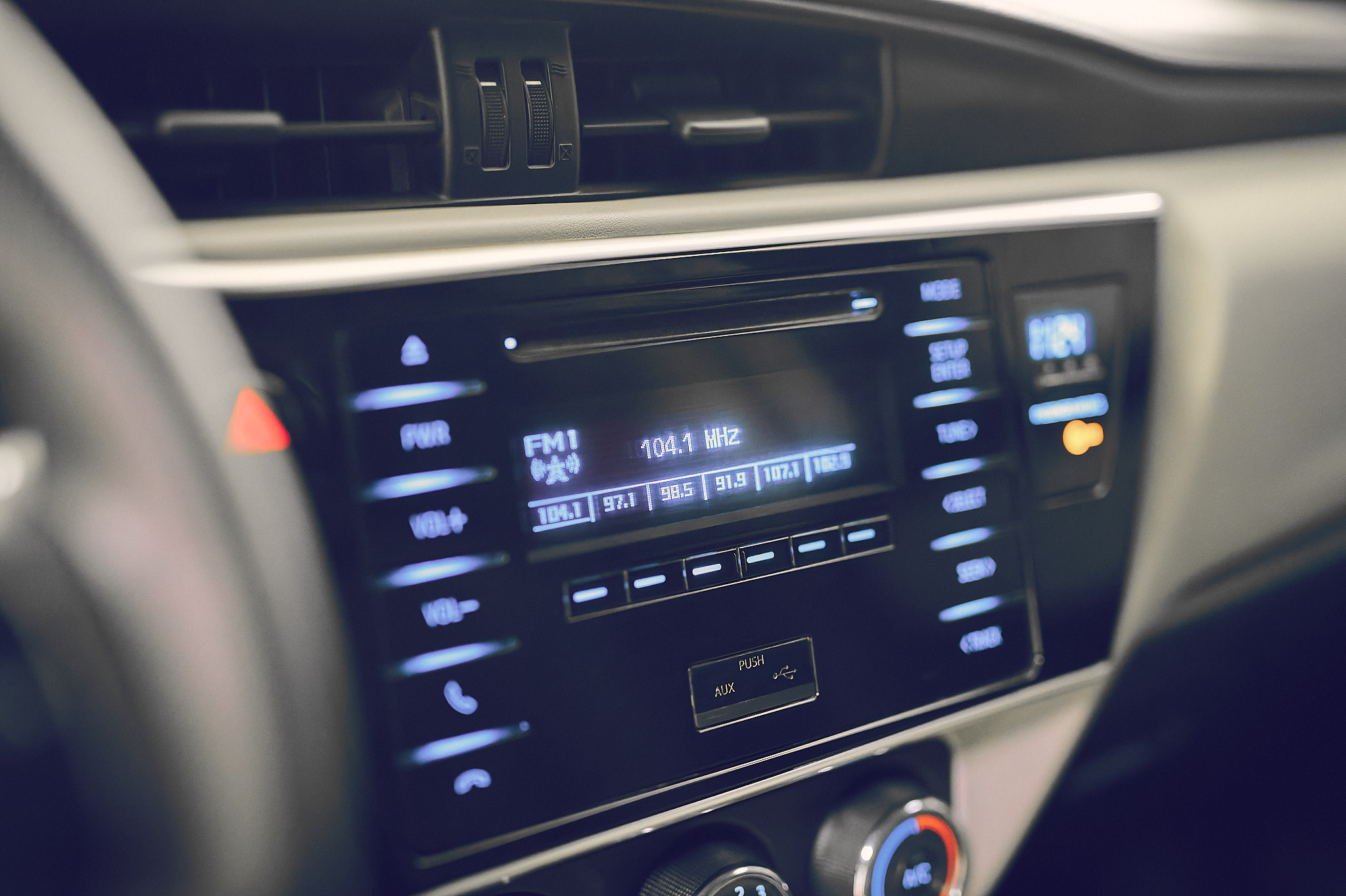 TOYOTA COROLLA 1.8 XLI GRIS PLATA AB701BZ 2017 149.000 KM (2)