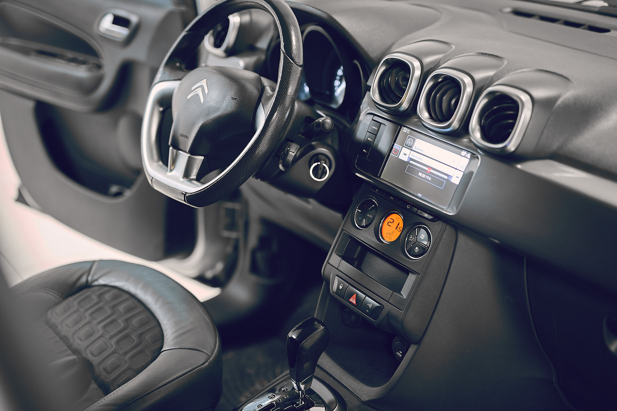 CITROEN C3 AIRCROSS VTI AT SHINE GRIS PLATA AD745CJ 2019 113.000 KM (3)