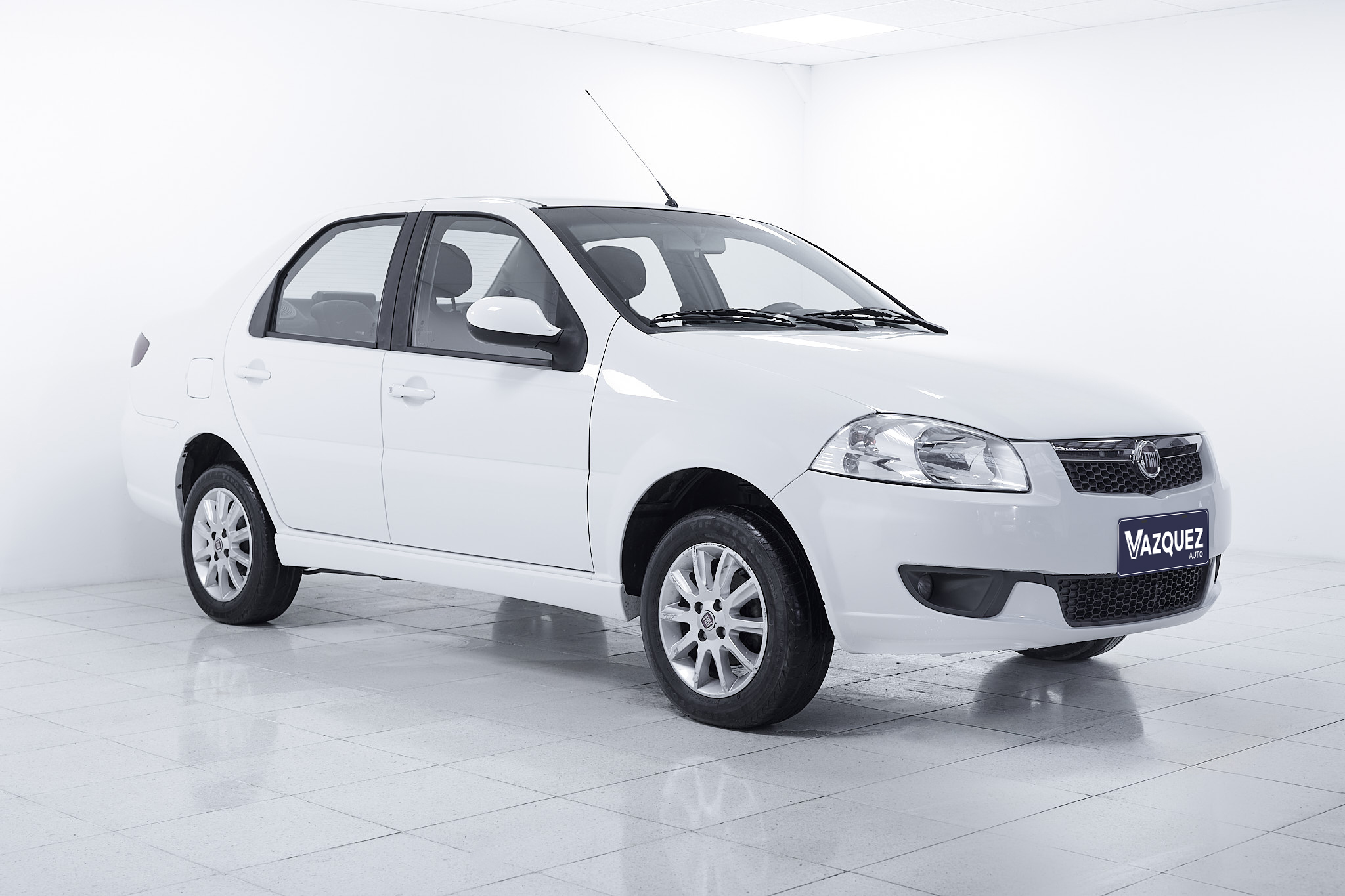 FIAT SIENA EL 1.5 BLANCO AA072ES 2016 143.000 KM (1)