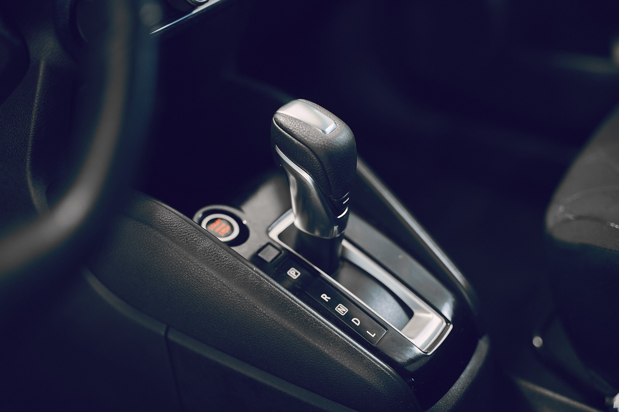 NISSAN KICKS 1.6 ADVANCE CVT BLANCO AE246FL 2020 98.000 KM (2)