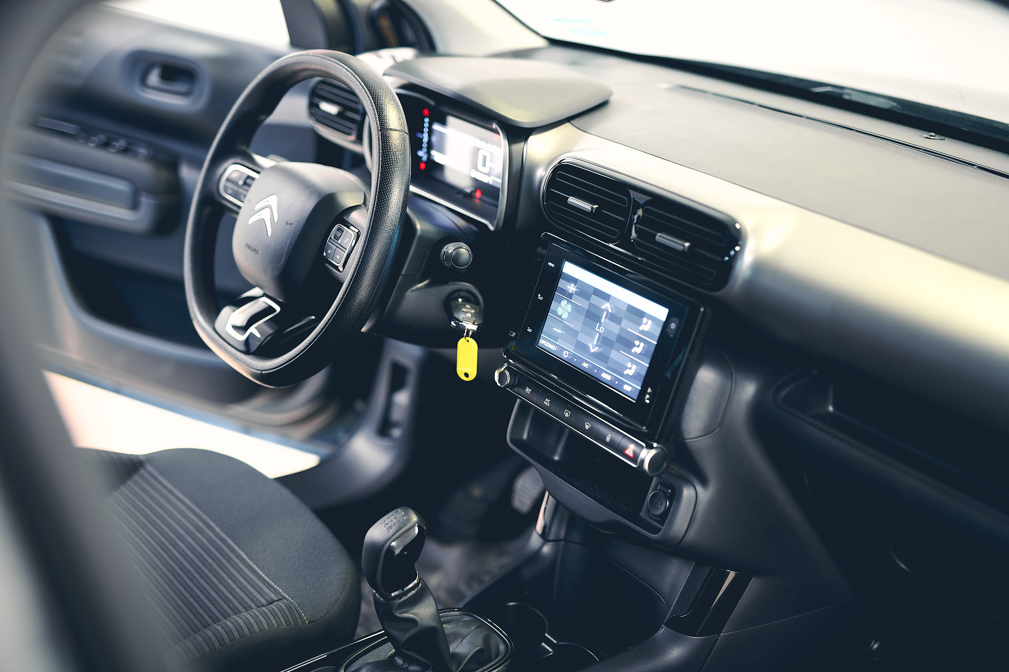 CITROEN C4 CACTUS VTI GRIS OSCURO AF892IQ 2023 45.000 KM (3)