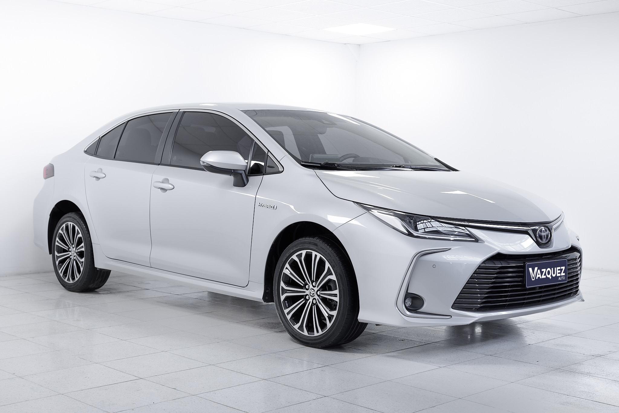 TOYOTA COROLLA SEG HEV 1.8 ECVT GRIS PLATA AG105GK 2023 40.000 KM (1)